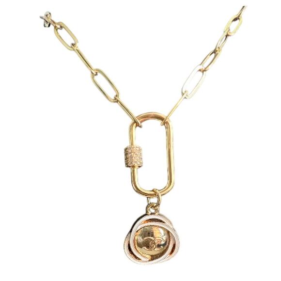 Chanel Gold Swirl Circle CC Pendant with Paper Clip Carabiner Necklace (CCXX035) - Picture 1 of 5